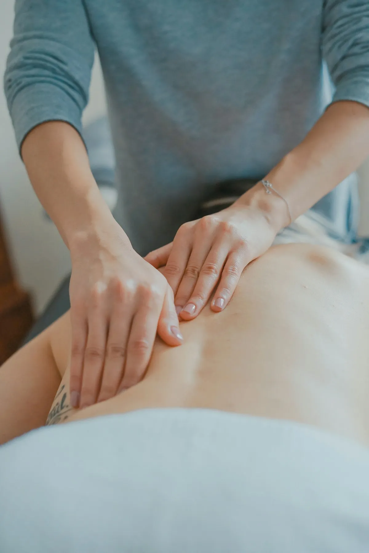 Deep Tissue Massage for Back Pain in Birmingham: How to Finally Find Relief